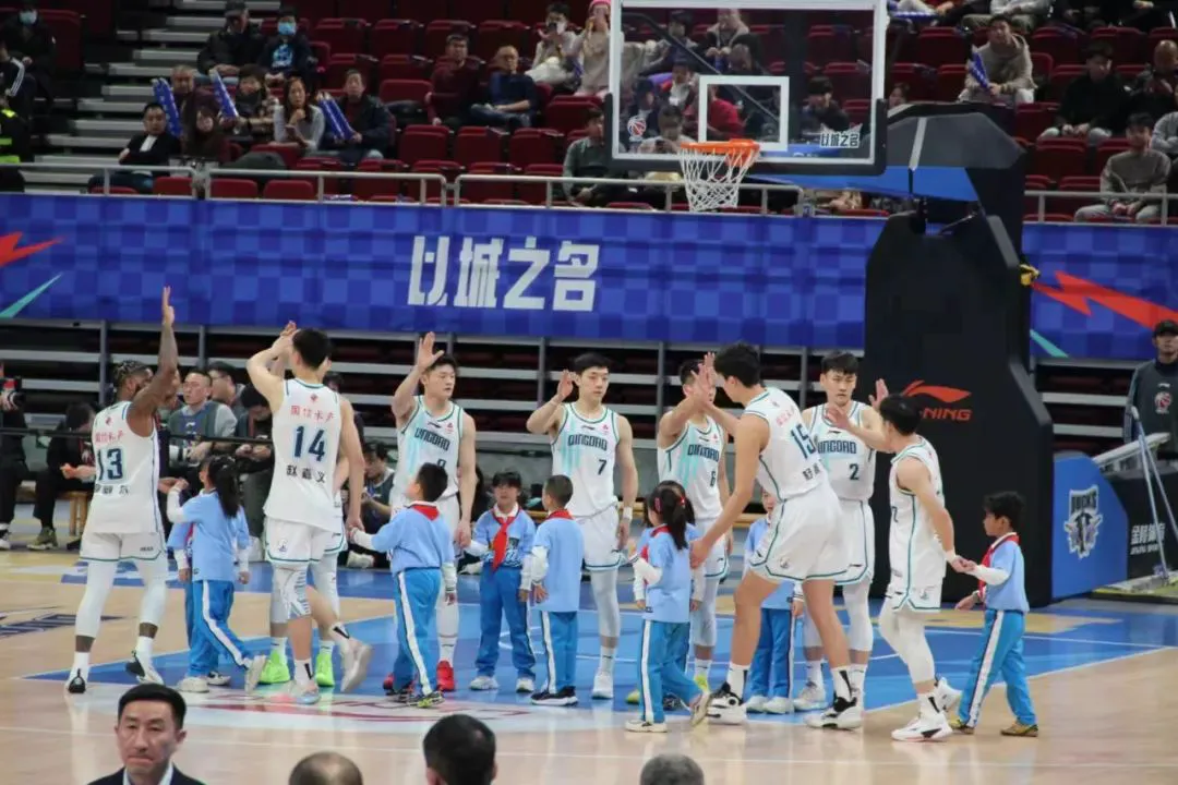 如何通过模拟比赛环境提高篮板实战能力?_0